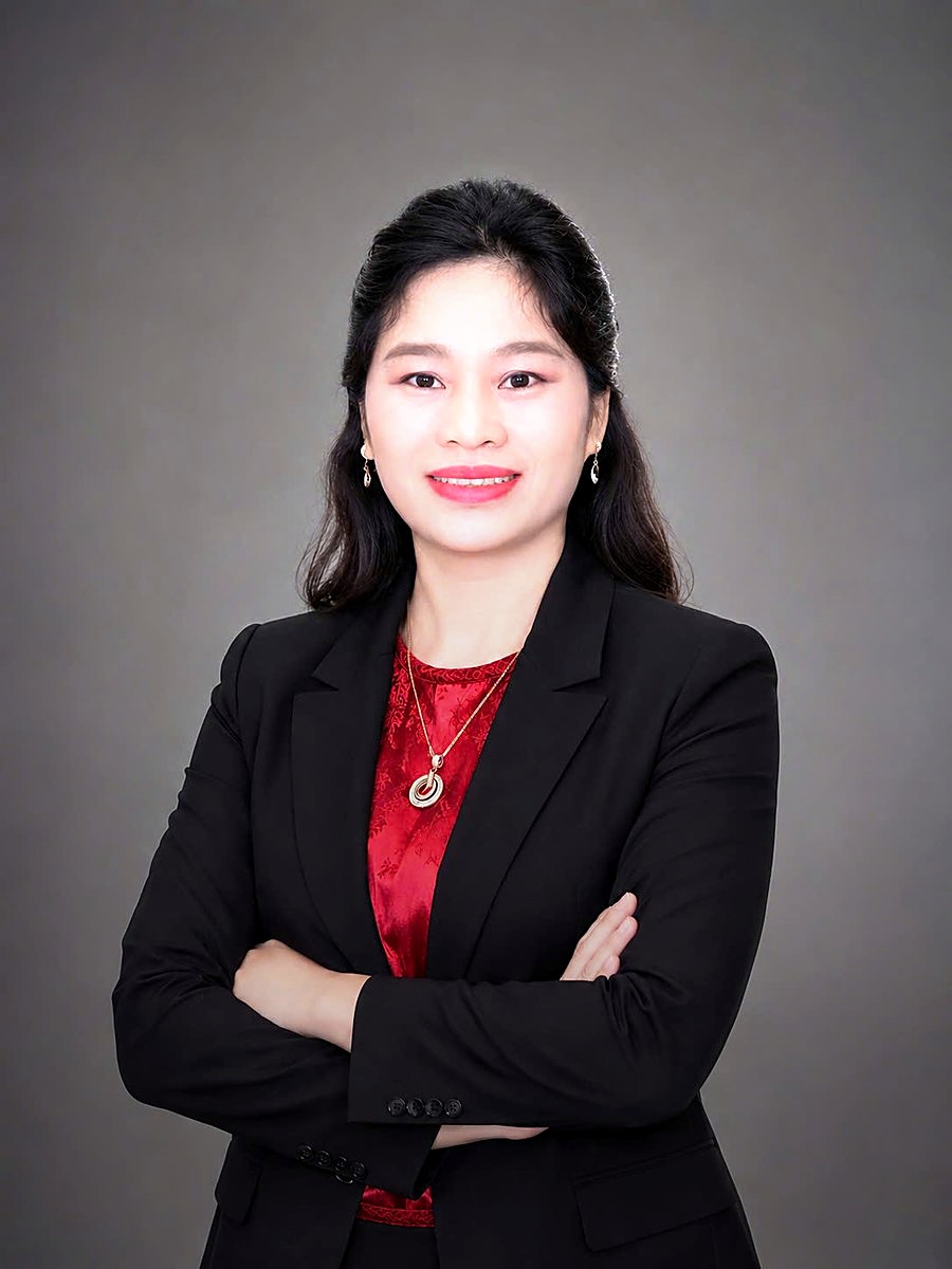 Bà Nguyễn Thị Kim Hồng, Giám đốc Xưởng May Kim Hồng
